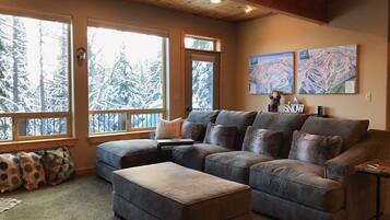 Smart TV, chimenea, videojuegos, reproductor de DVD