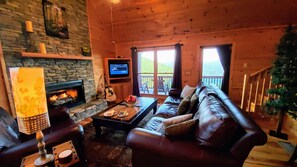 Smart-TV, peis, DVD-spiller og fotballspill