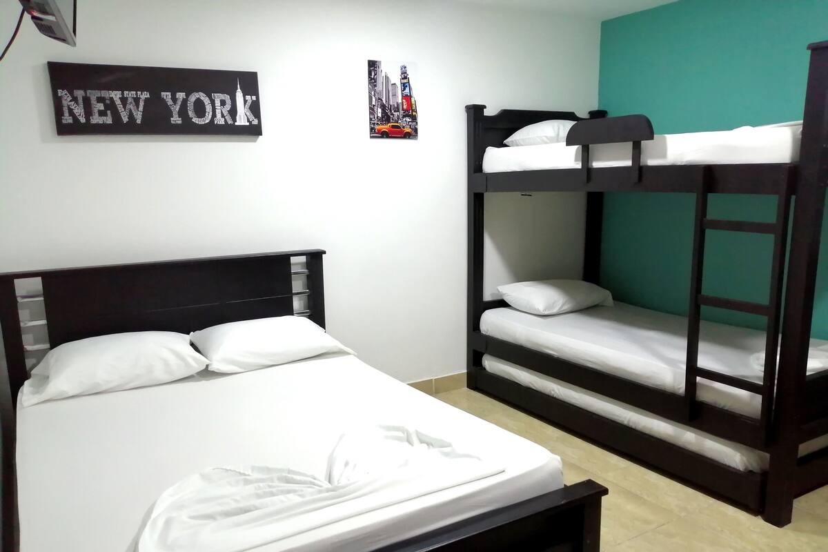 Familienzimmer | Schallisolierte Zimmer, Bügeleisen/Bügelbrett, kostenloses WLAN