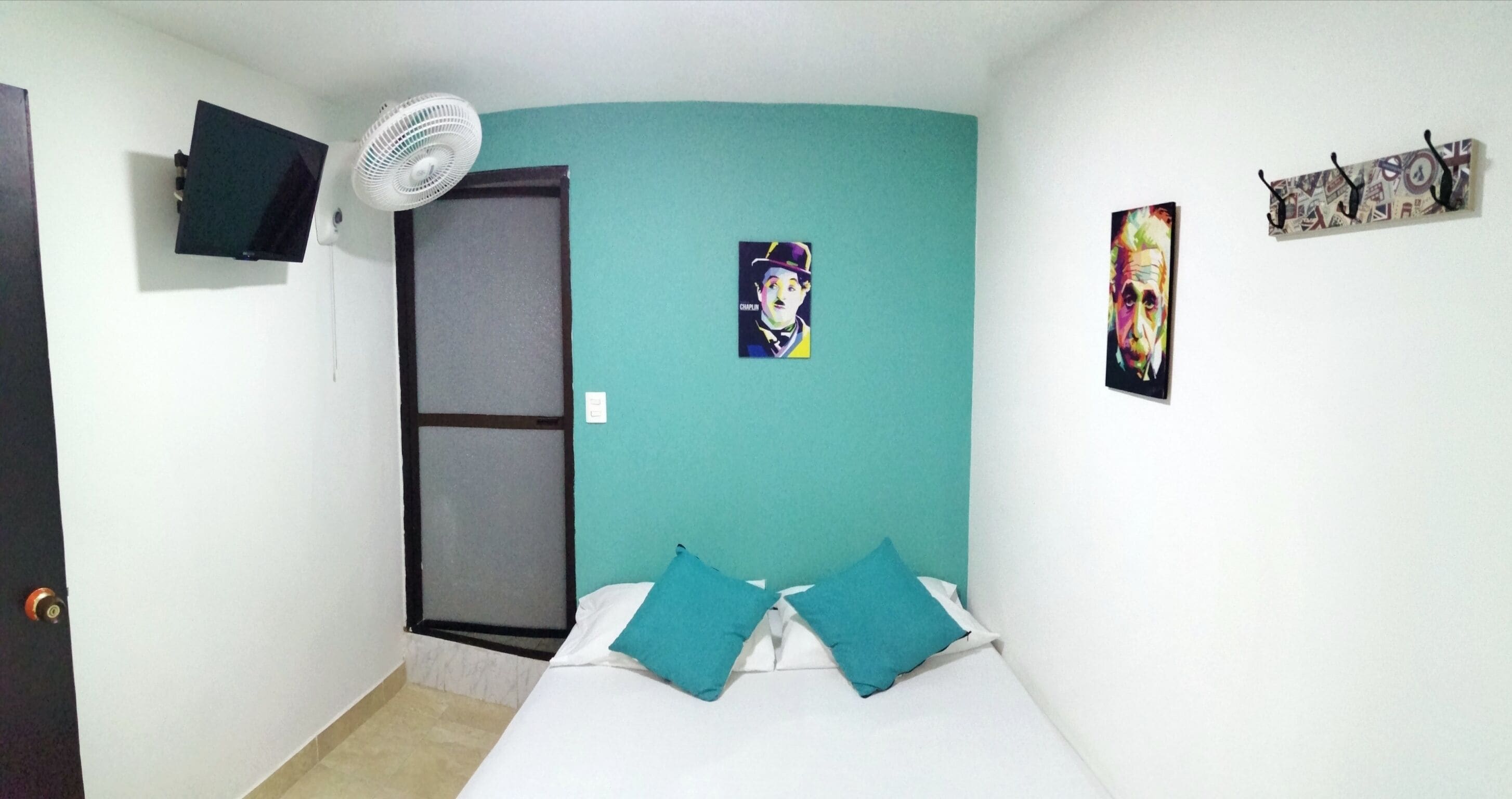 Basic-Zimmer | Schallisolierte Zimmer, Bügeleisen/Bügelbrett, kostenloses WLAN