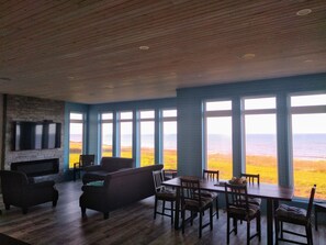 Interior - Ocean Front Cottage. (Cable Head East)