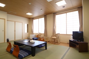 Japanese Style Room | In-room safe, free WiFi, bed sheets - Teshio Onsen Yubae (Teshio)