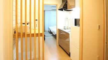 Apartment, 1 Bedroom (301) | Private kitchen | Fridge, microwave, electric kettle, toaster