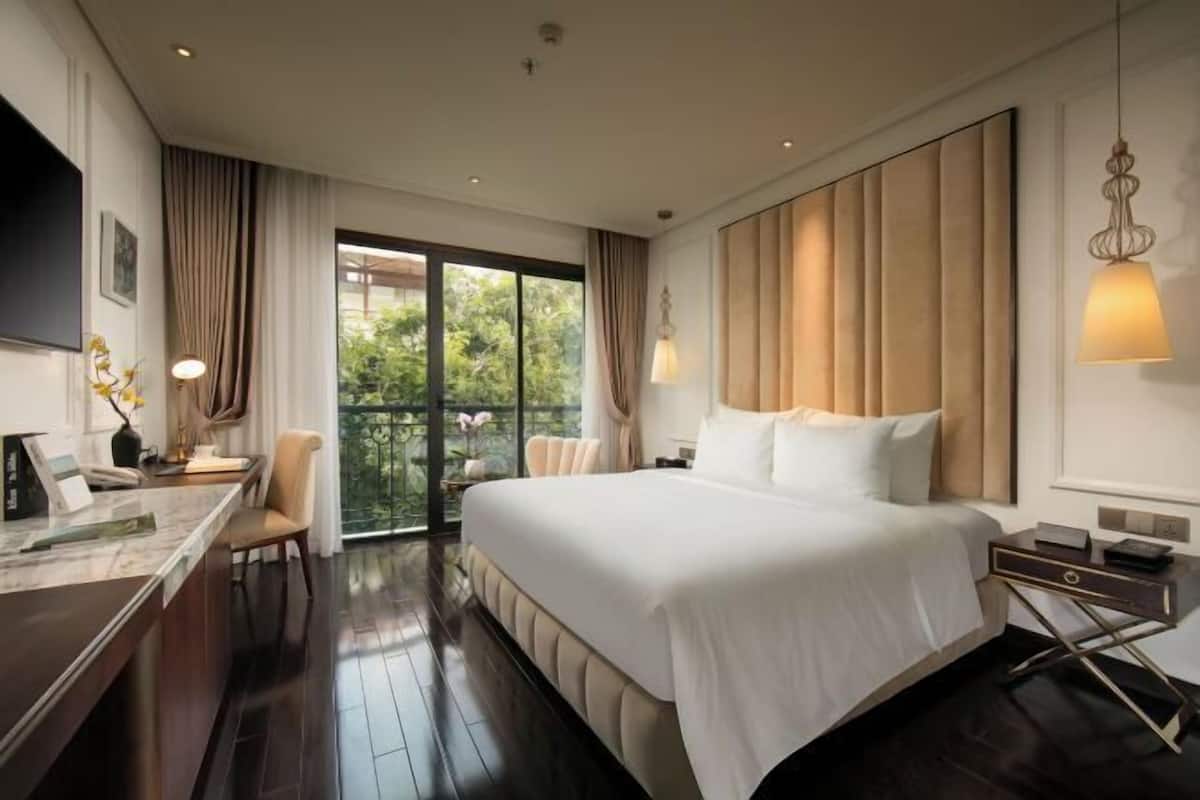 1 bedroom, minibar, in-room safe, individually decorated