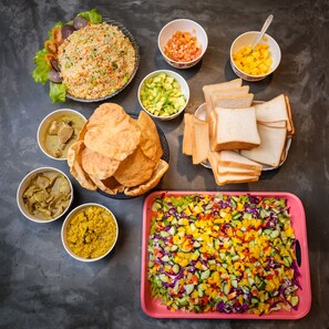 Dining - Unbound Hostel (Weligama)