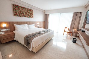 Flash Deal Offer - Deluxe Double or Twin Room (Free Beer Upon Checkin, Min. 2 Nights Stay) | Ylelliset vuodevaatteet, minibaari, tallelokero huoneessa, työpöytä