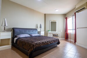 2 Schlafzimmer, Zimmersafe, Bügeleisen/Bügelbrett, WLAN