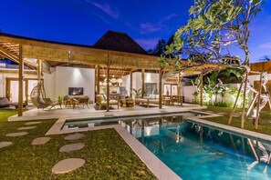 Outdoor pool - Exquise Tropical Dream Villa in Oberoi, Seminyak. (Kuta, Kabupaten Badung,)