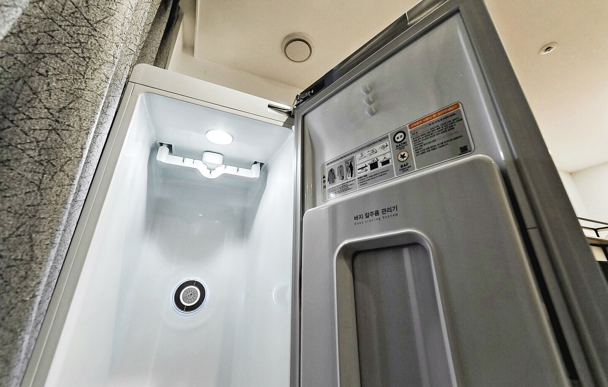 1 bedroom, hypo-allergenic bedding, memory-foam beds, in-room safe