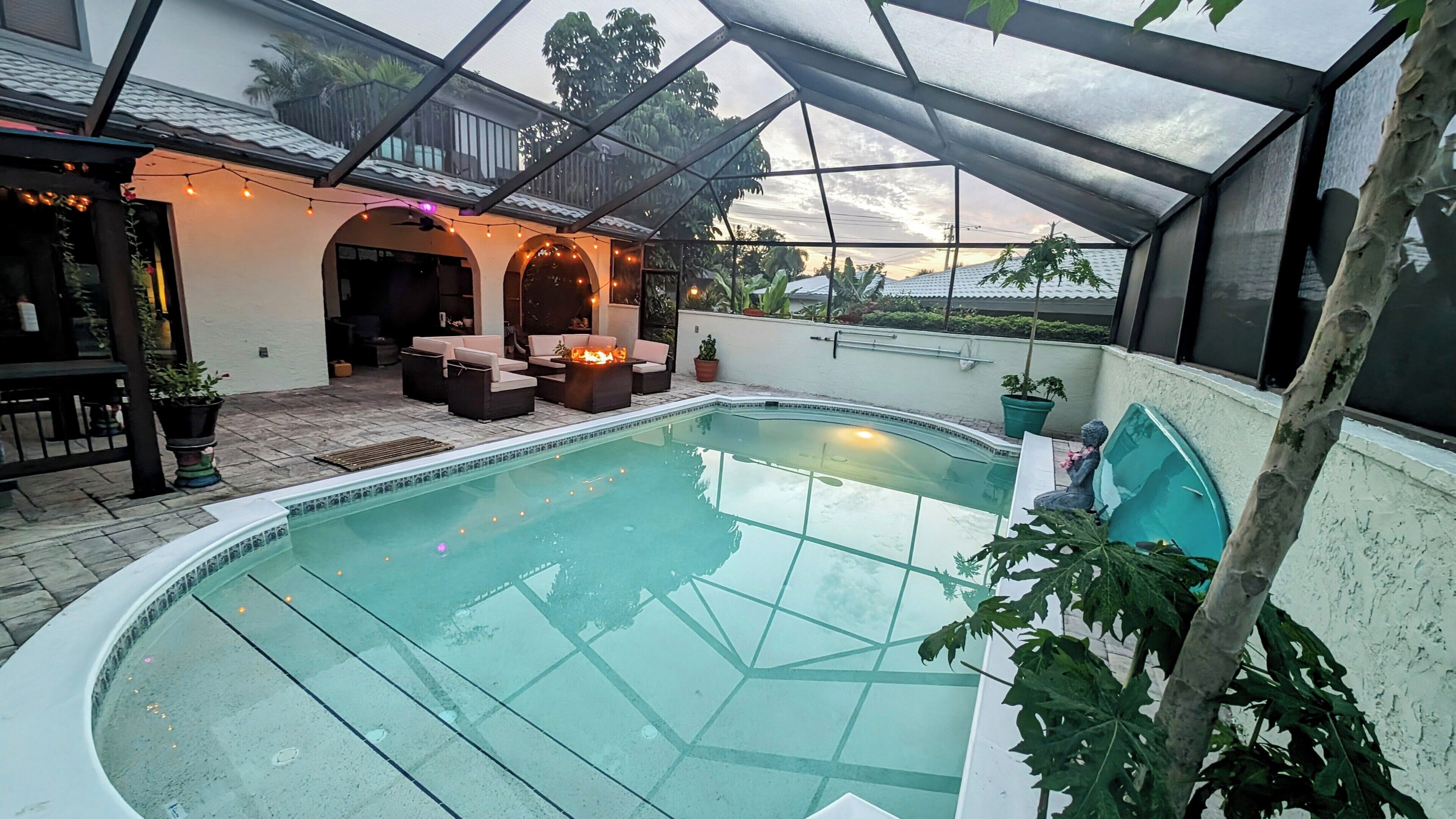 Outdoor pool, a heated pool