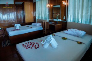 Superior Room | Free minibar, soundproofing, free WiFi, bed sheets - Memento Resort (Ngapali)