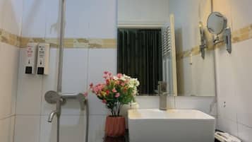 Ducha, cabezal de ducha tipo lluvia, artículos de tocador gratuitos
