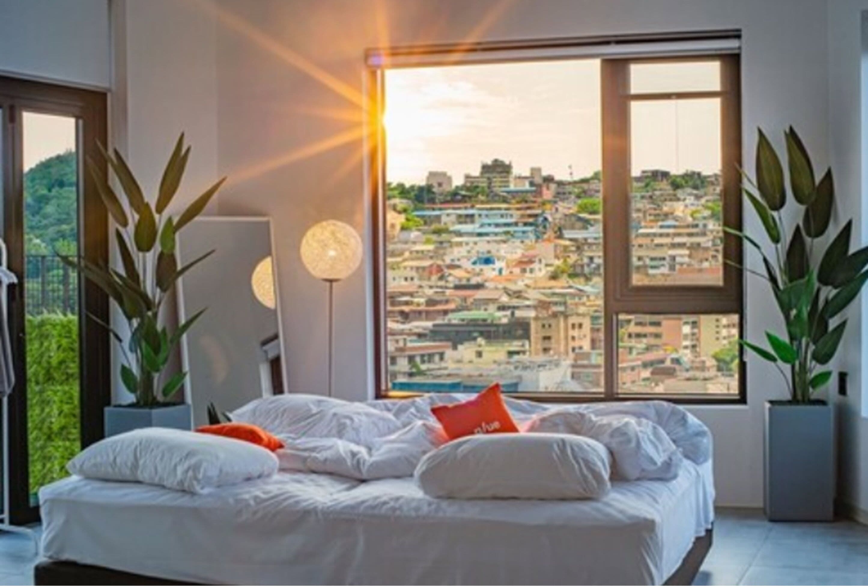 luxury studio suite | 1 bedroom, in-room safe, blackout curtains, soundproofing