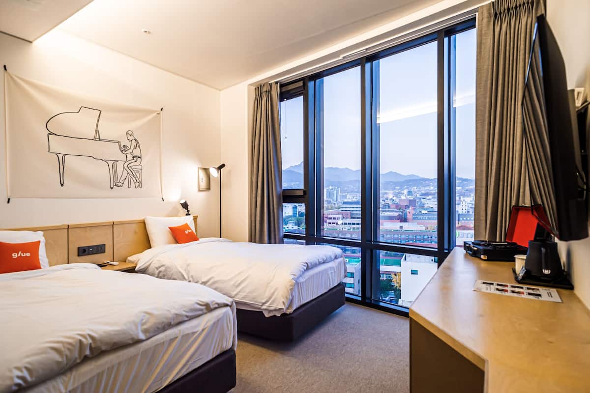 Deluxe Twin Room | City view