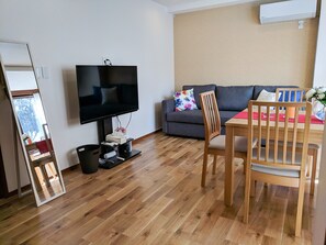 3 Bedroom House | Television - Grato Terrace (Tokyo)