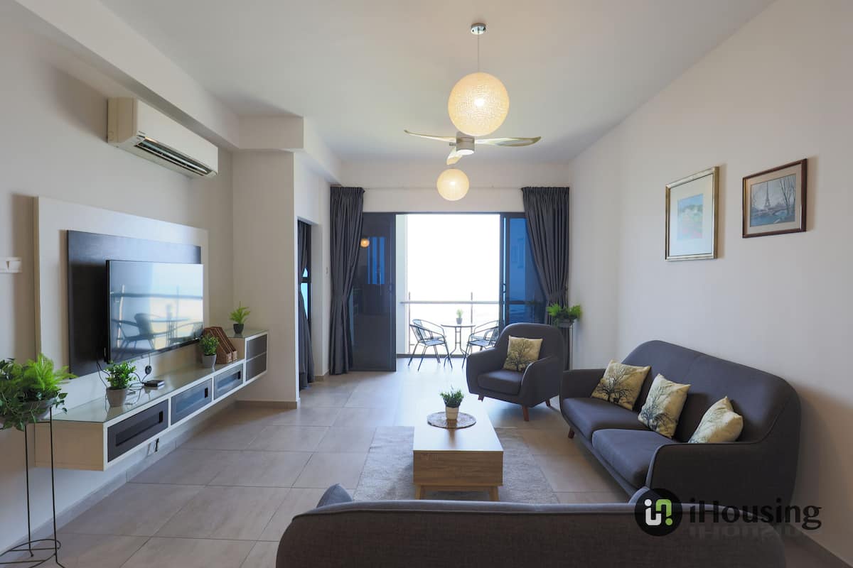 Executive Apartment, 2 Bedrooms | Living area | 40-inch Smart TV with digital channels, Netflix, ping pong