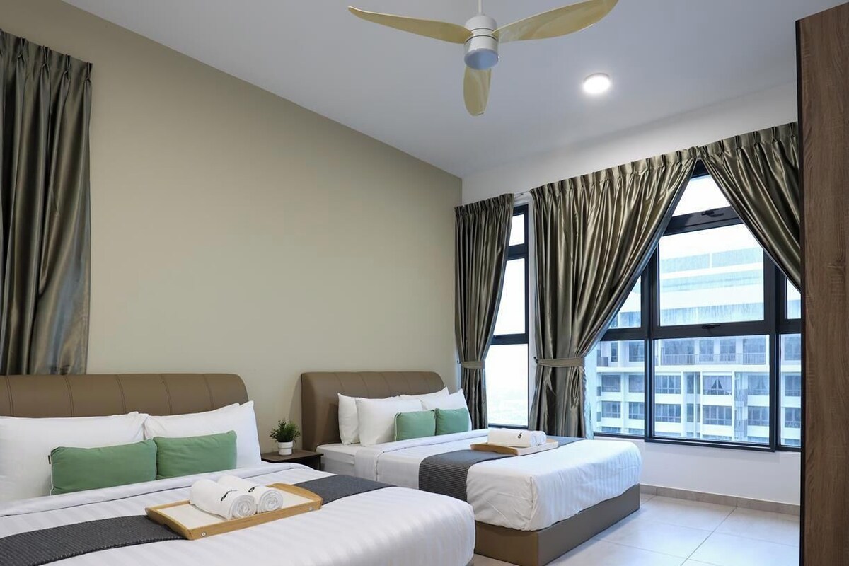 Executive Apartment, 2 Bedrooms | Premium bedding, laptop workspace, blackout curtains, iron/ironing board