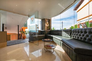 Lobby sitting area - Sterling Legacy Shimla (Shimla)