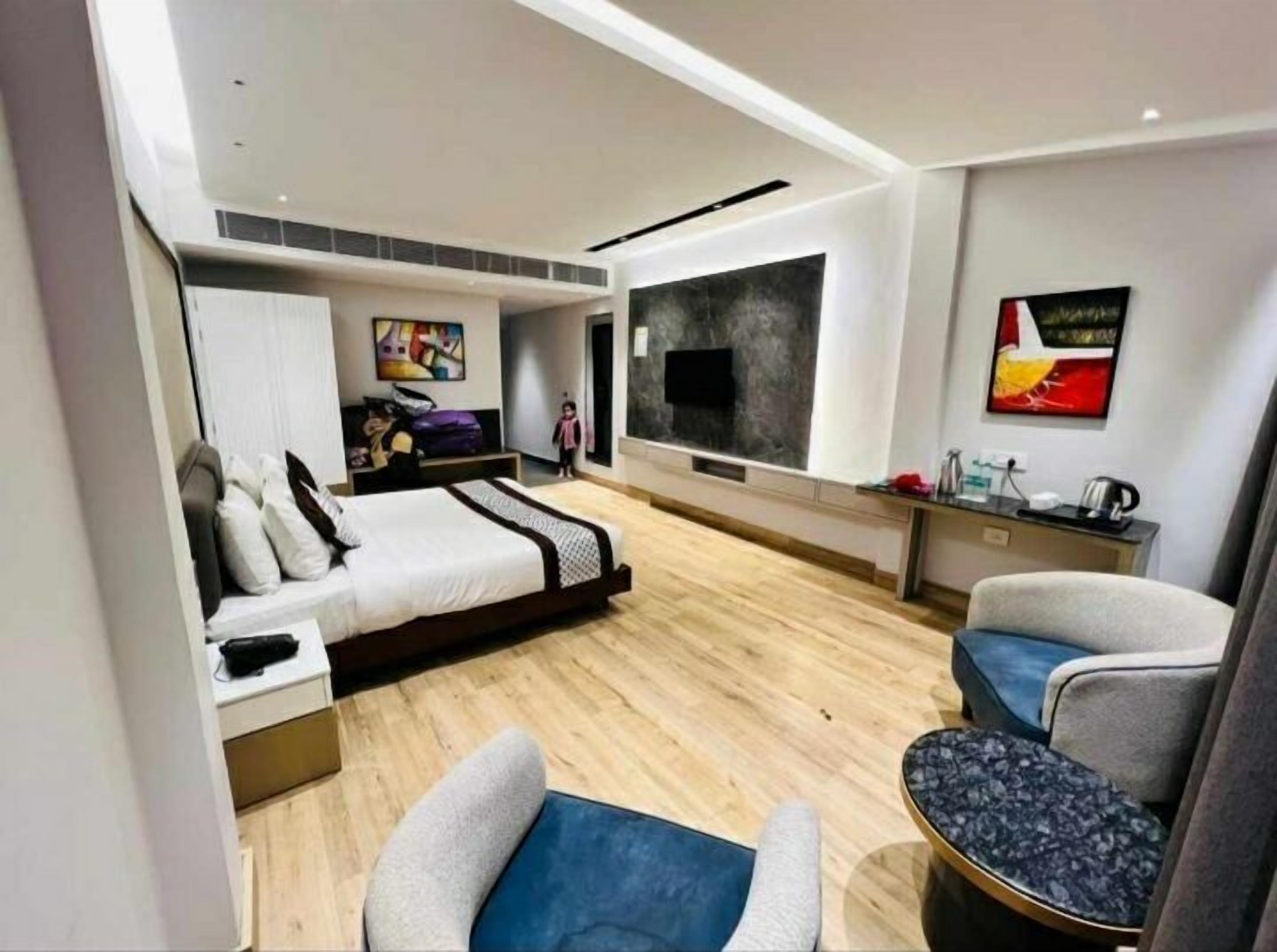Super Deluxe Room | WiFi (free), bed sheets