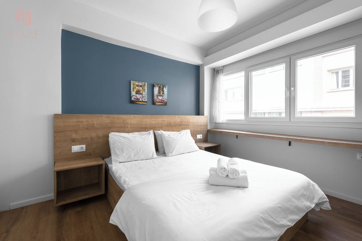 1 bedroom, soundproofing, WiFi (free), bed sheets