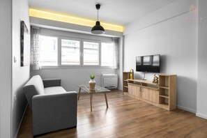 Deluxe Apartment (4) | Living area