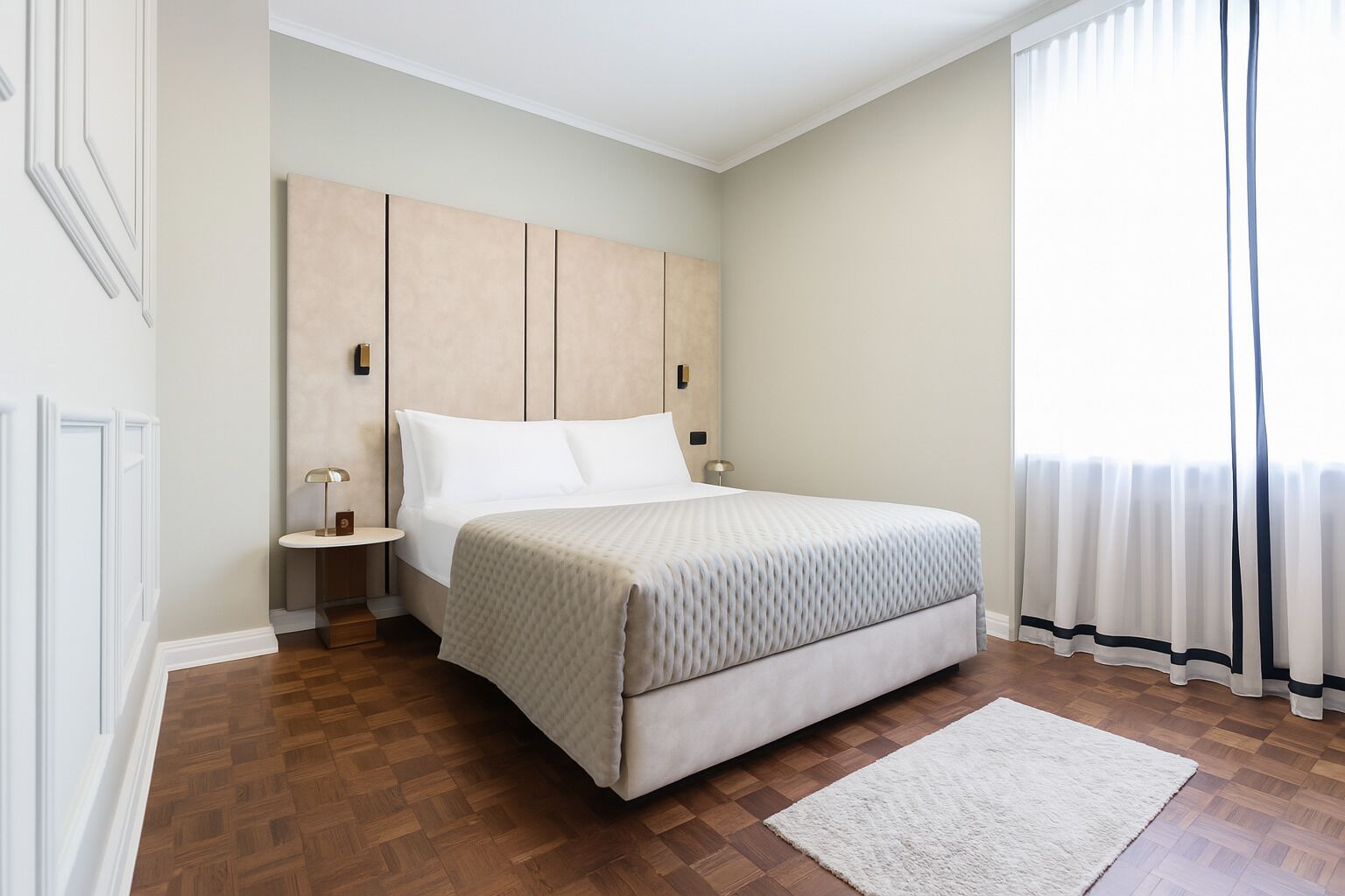 Yhden hengen comfort-huone | Minibaari, tallelokero huoneessa, yksilöllisesti sisustettu