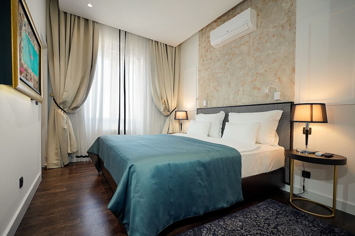 Presidential Suite | 1 bedroom, minibar, in-room safe, individually decorated