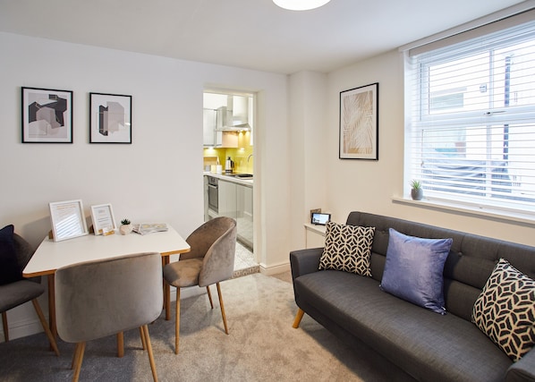 Living area - Clinker Cottage (Whitby)