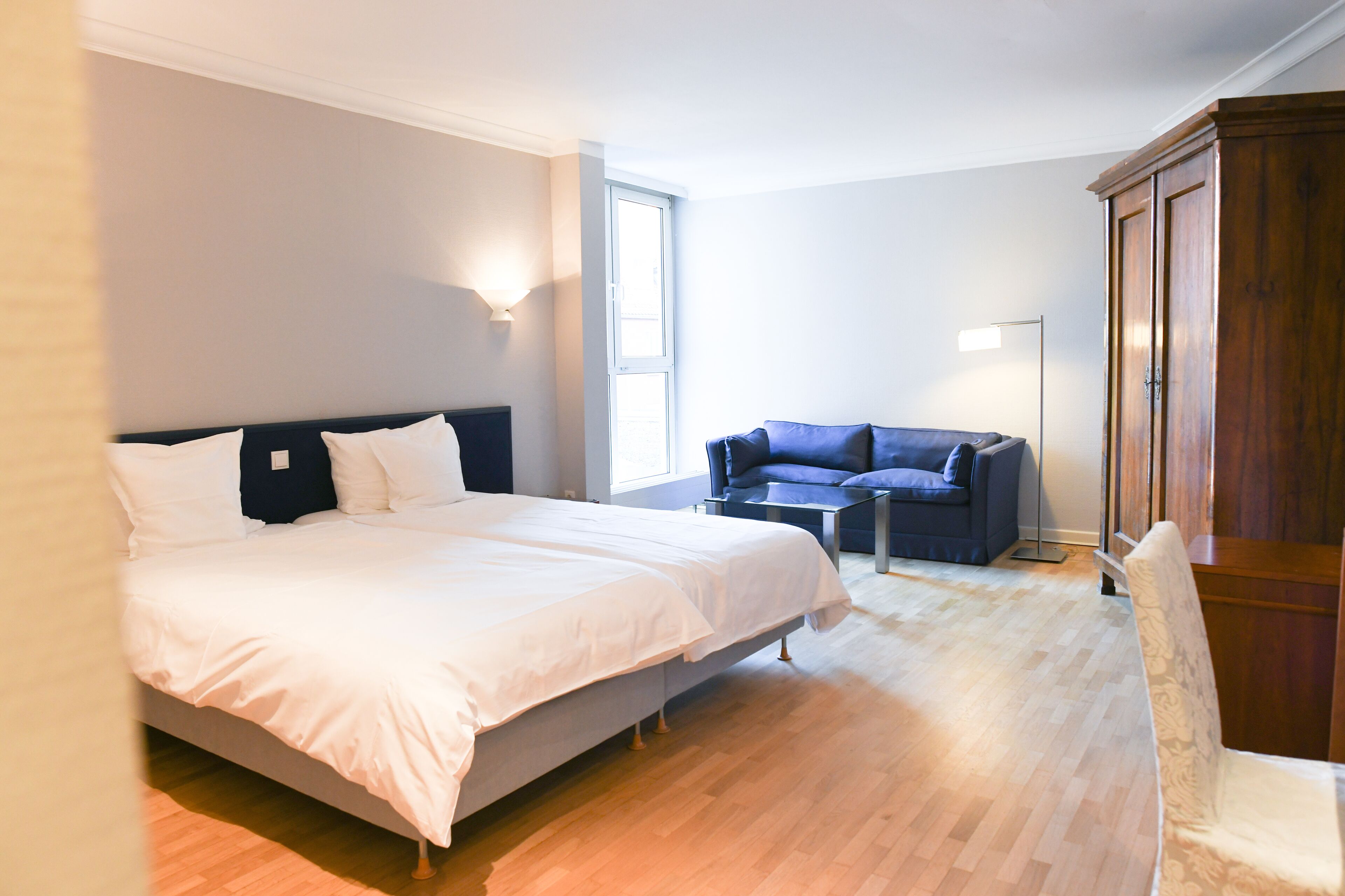 studio | living area | 15-inch tv with digital channels