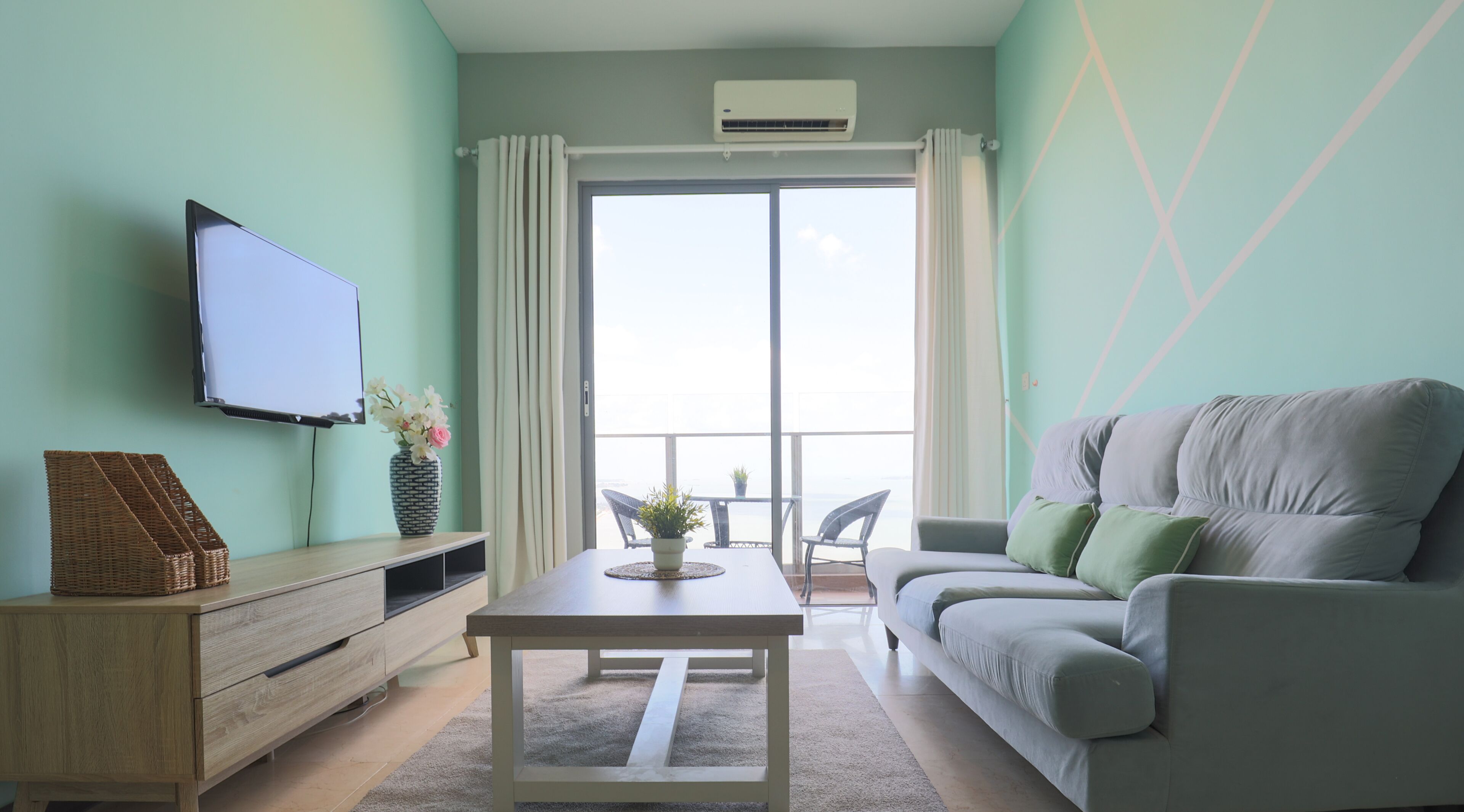 Elite Apartment, 2 Bedrooms | Ruang tamu | 40 inci sebuah televisyen pintar dengan digital, Netflix 