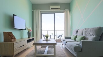 Elite-Apartment, 2 Schlafzimmer | Wohnbereich | 40-Zoll-Smart-TV mit Digitalempfang, Netflix, Streaming-Dienste