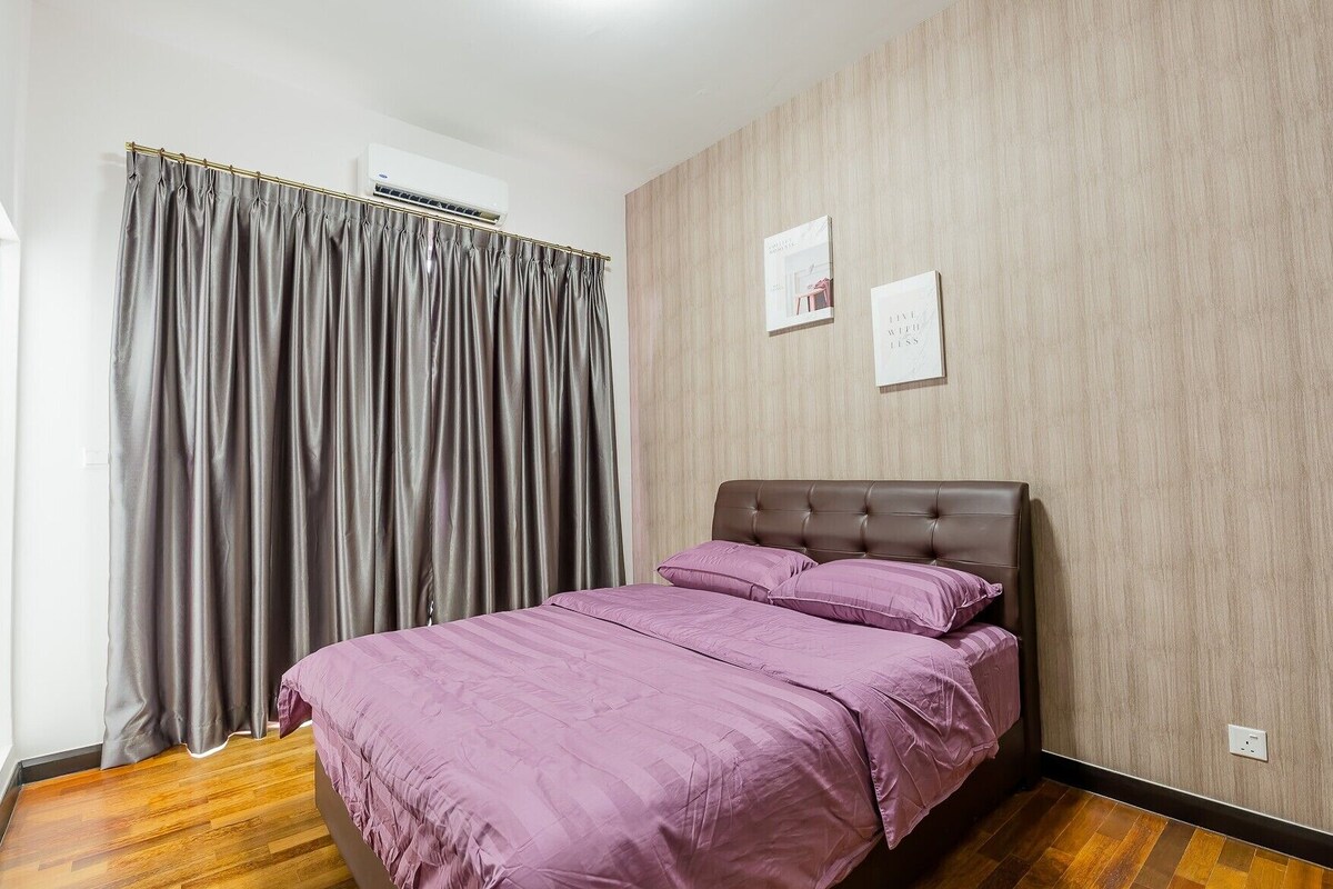 Apartamento de diseño | Ropa de cama de alta calidad y cortinas opacas