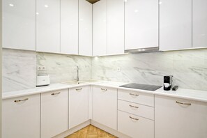 Deluxe Apartment, 3 Bedrooms, Terrace, Park View | Private kitchen | Full-size fridge, microwave, oven, stovetop - The Fancy Philosopher Apartment (Athens)