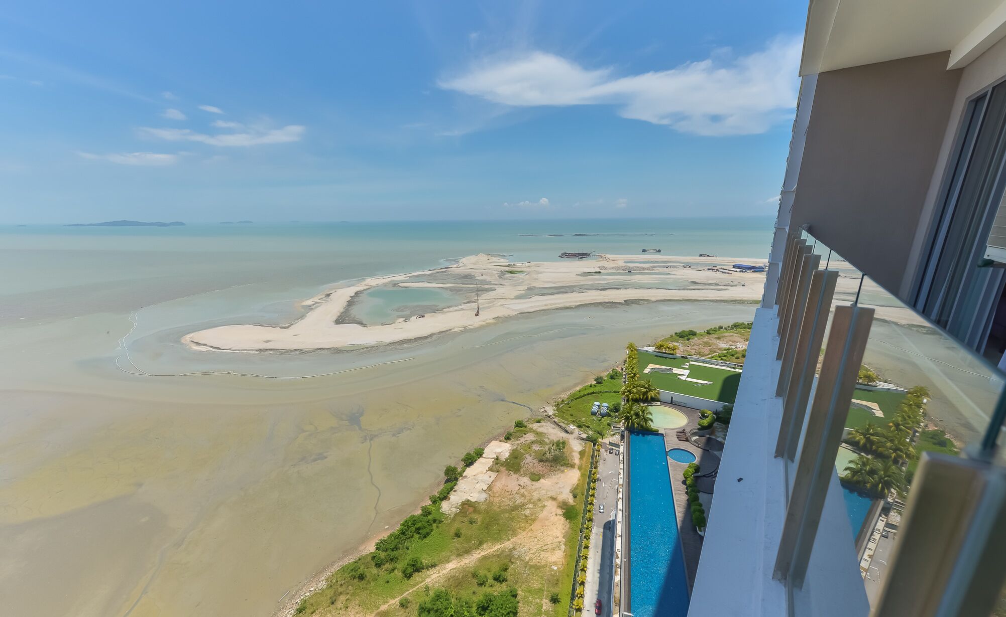 Luxury Apartment, 3 Bedrooms | Pemandangan pantai/laut