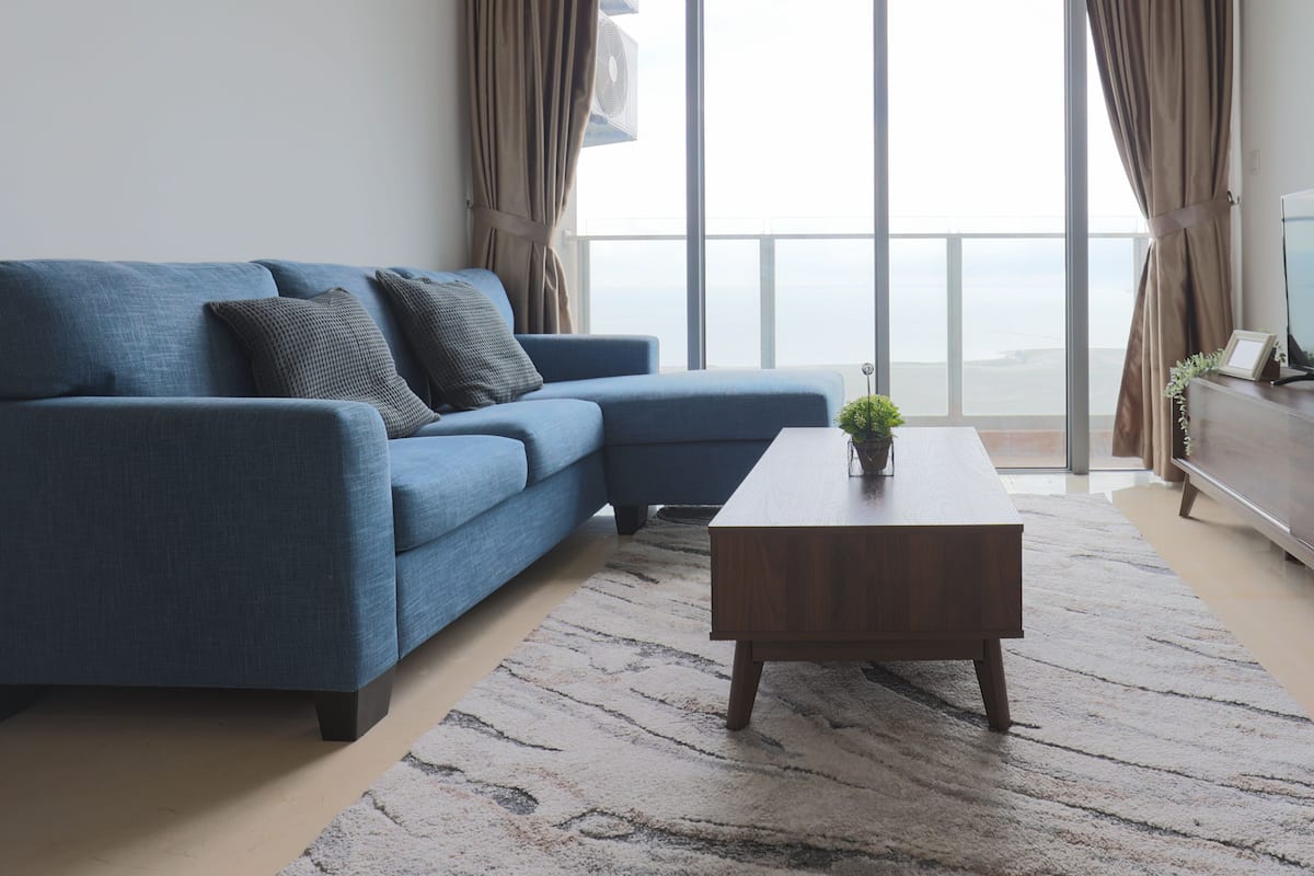 Comfort appartement, 3 slaapkamers | Woonruimte | Een 50-inch flatscreentelevisie met digitale zenders en een televisie
