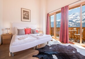3 chambres, fer et planche à repasser, Wi-Fi gratuit, draps fournis