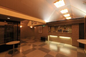 Lobby - Business Inn Sennichimae Hotel (Osaka)