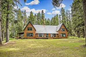 Front of property - Diamond Belle Guest Ranch (Wauconda)
