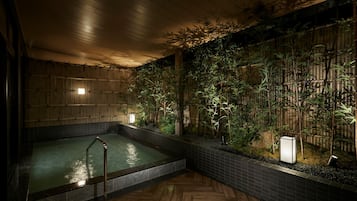 Baño termal público