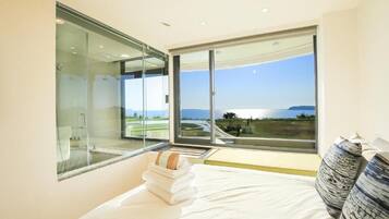 Deluxe Quadruple Room, 1 Bedroom, Bay View, Sea Facing | Premium bedding, down comforters, pillowtop beds, in-room safe