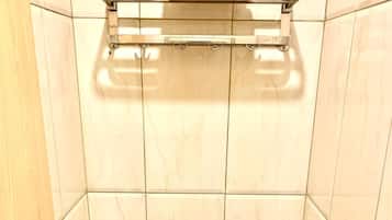 淋浴設備、毛巾