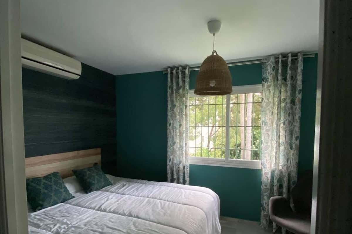 Deluxe tweepersoonskamer, terras (Green) | Individueel gemeubileerd, gratis wifi, beddengoed