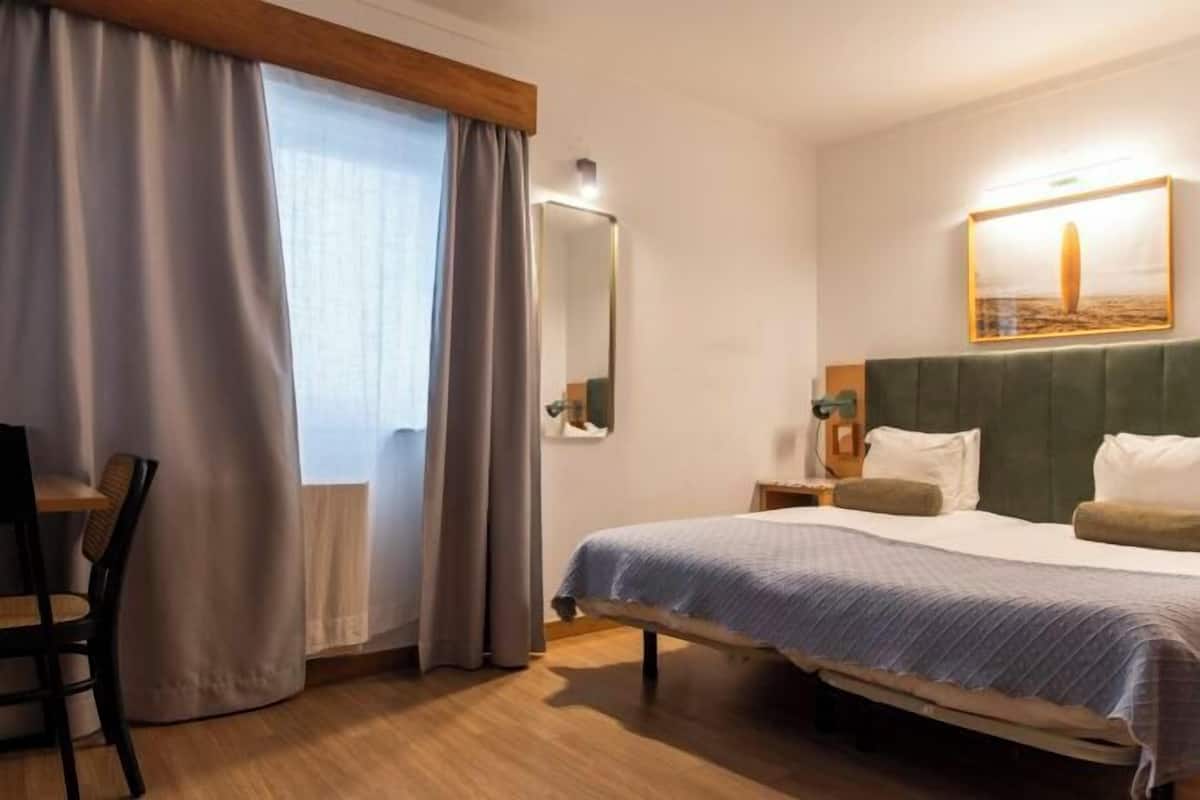 Geluiddichte muren, gratis wifi, beddengoed