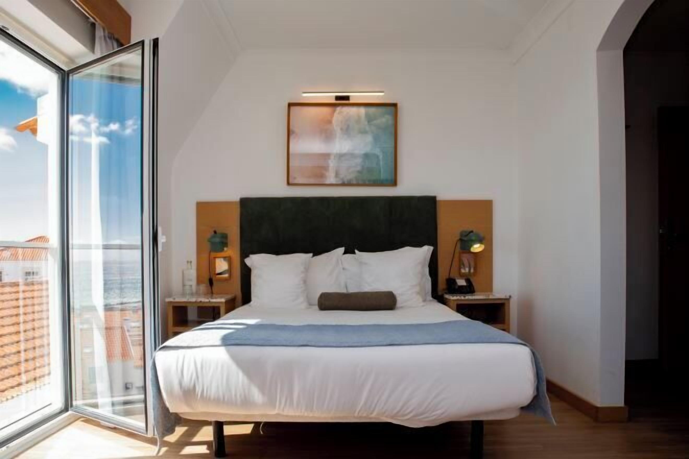 隔音、免费 WiFi、床单