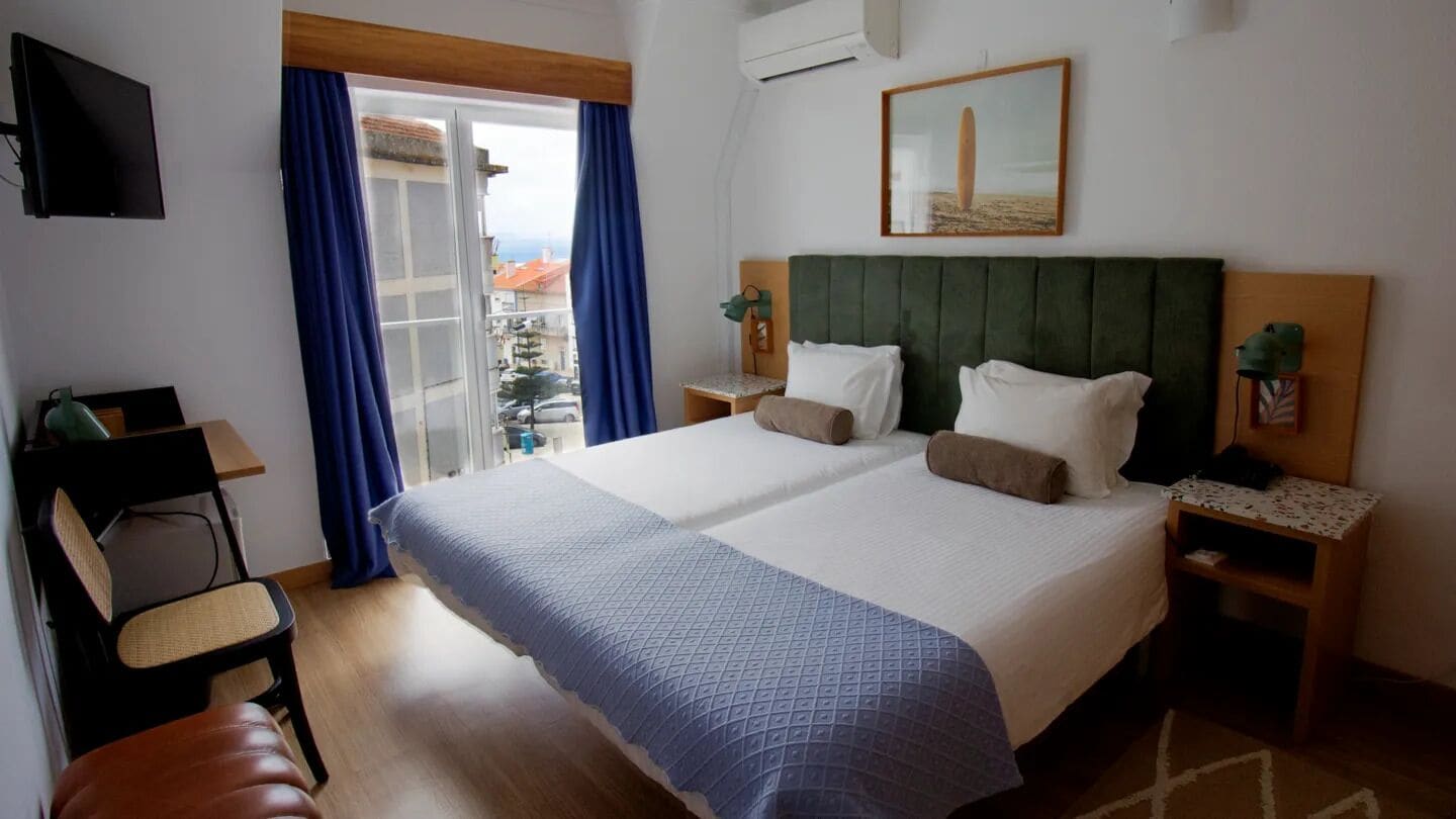 double or twin room, partial sea view | soundproofing, free wifi, bed sheets