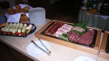 Tägliches inbegriffenes Frühstücksbuffet