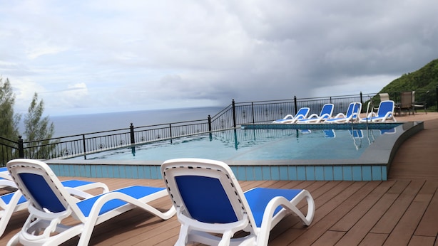 Piscina infinita