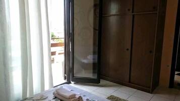 Apartment, 2 Bedrooms, Sea View (A1) | 2 bedrooms, iron/ironing board, free WiFi, bed sheets
