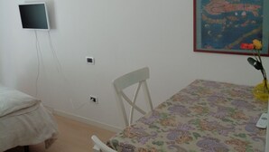 Interior detail - Maria  3536 (Venice)