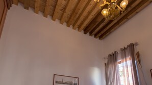 Deluxe Triple Room, Canal View - Maria  3536 (Venice)